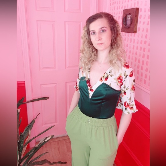 Floral Wrap Crop Top - Picture 3 of 3